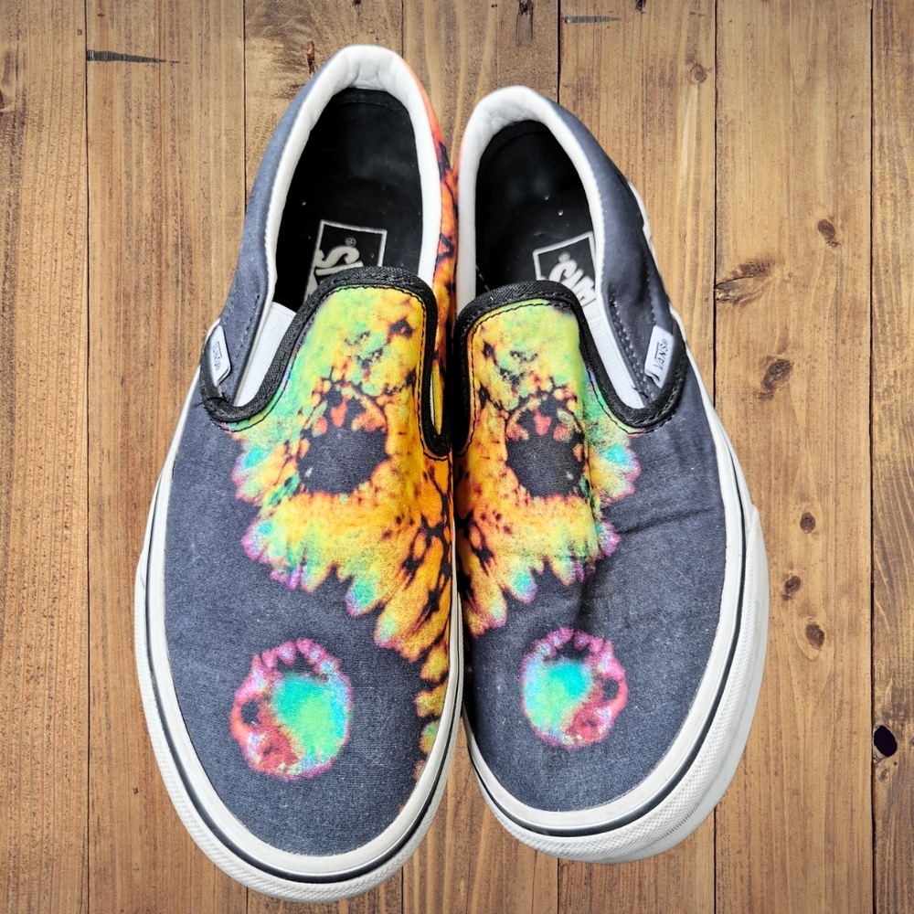 2/50$ Vans Charcoal Butterfly Sneakers Vibrant Canvas Design